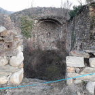 Imagen de los restos de Sant Esteve del Pont, en Castellciutat, que sufre un importante deterioro.