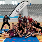 L'equip femení de bàsquet celebra el seu or al campionat universitari.