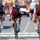 Tejay van Garderen, Richie Porte i el belga Greg van Avermaet, nou líder del Tour de França.