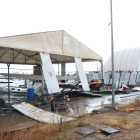 El viento azotó el aeropuerto de Alguaire derribando módulos prefabricados e incluso destrozó parte de un hangar hinchable.