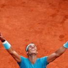 El balear celebra la conquesta de la seua onzena corona de Roland Garros.