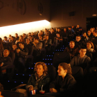 La sala de los cines JCA donde se proyectaba el documental de Kilian Jornet se llenó por completo.