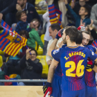 Els jugadors del Barça celebren un dels quatre gols marcats ahir al Reus.