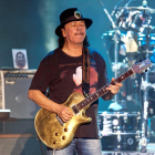 El guitarrista mexicà Carlos Santana, durant la seua actuació al Festival de Peralada.