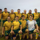 El equipo sénior masculino del Inef Lleida Rugby con sus bigotes.