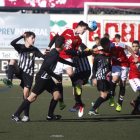 Una acción del partido entre el Jabac de Terrassa y el Nàstic de Tarragona que finalizó 0-0.