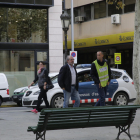 Reñé, a su llegada a la Diputación junto a agentes de policía el pasado 2 de octubre.