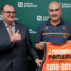 Jaume Ponsarnau, ahir amb el president del club, Vicente Solá.