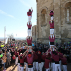Els castellers de Lleida van fer dos pilars després del parlament.