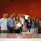 Inauguración ayer en la Oficina Comarcal de Turisme de Sort de la exposición ‘Perseguits i Salvats’.