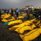 Al menos 49 muertos al estrellarse un avión en Katmandú