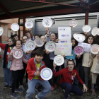 Protesta en la Escola Alba contra la ‘privatización’ de los comedores 