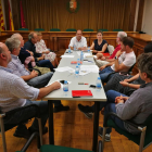 Imatge de la primera reunió del Consell de la Vila de Vielha.