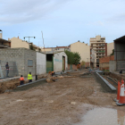 Sortida a l’avinguda del Canal - Les obres a la travessia Domènec Cardenal permetran obrir la via cap a l’avinguda del Canal. El tram de sortida és propietat d’Acudam i el projecte contempla la demolició dels murs per obrir el pas. Encara  ...