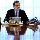 Rajoy recurrirá al TC si Puigdemont delega su voto este miércoles