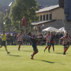 El Huesca abrió su serie de amistosos goleando al Monzón.