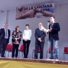 El periodista y escritor Martí Gironell recibió ayer el premio ‘Rotllana’ en Vallfogona de Balaguer.