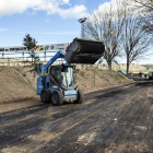 Imagen de archivo de las obras de pavimentación de los accesos interiores el pasado mes de marzo.