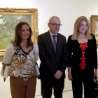 La baronesa Carmen Thyssen, a la derecha, ayer en la inauguración de su nueva exposición en Andorra.