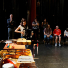 Un momento del taller que tuvo lugar ayer en el Teatre Municipal de Balaguer.