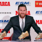 Leo Messi va posar amb les cinc Botes d’Or conquerides, amb la qual cosa desfà l’empat que mantenia amb Cristiano Ronaldo.