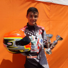 Samuel Bean gana una prueba de karting 