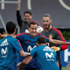 De Gea i Lucas Vázquez, entre altres, ahir durant l’entrenament de l’equip espanyol.