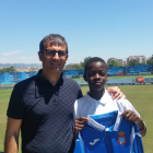 Omar Janneh con Fran Navarro en las instalaciones del Espanyol.