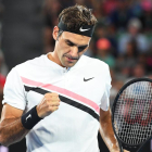 Federer y Djokovic pasan ronda en Australia