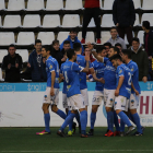 Juanto acaba de marcar el 2-0, al límit del descans. El jugador celebra el primer gol amb la samarreta del Lleida, amb Fernando Pumar anant a abraçar-lo.