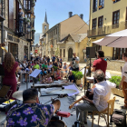 Carles Belda i Gemma Abrié van liderar ahir el grup que va oferir un concert al carrer Major d’Esterri d’homenatge a Josep Carner.