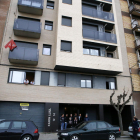 L’edifici amb els tretze pisos del carrer Ramon Llull de Balaguer.