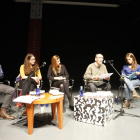 Debat a l’Escorxador amb Gonzalo Hermo, Maria Isern, Miriam Reyes, Jordi Pàmias i Meritxell Gené.