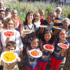 Participants en el tast de tomates a Tàrrega.