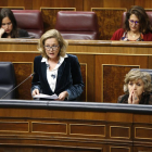 La ministra d’Economia, Nadia Calviño, a la sessió de control del Congrés, ahir.