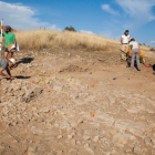 Una docena de arqueólogos participan en los trabajos para recuperar la necrópolis ibérica. 