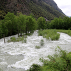 El río Noguera Pallaresa a su paso por La Guingueta d’Àneu.