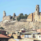 El conjunto monumental de Castelló con el castillo y la iglesia. 