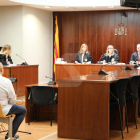 El acusado de quedarse la recaudación de la lotería que vendía, este miércoles en los juzgados de Lleida.
