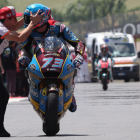 Marc Màrquez felicita Àlex per haver creuat victoriós en Moto2.