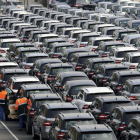 Imatge d’arxiu de vehicles a punt per a la comercialització.