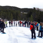 Els participants en l’excursió a l’estació d’esquí nòrdic de Lles de Cerdanya.