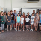 Foto de familia con los ganadores del premio junto a las autoridades de la ciudad y los patrocinadores, ayer en La Seu d’Urgell.