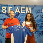 Inés Faddi i Patricia Teixidó, amb la samarreta de l’AEM.