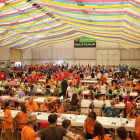 En la Festa de les Cassoles de Alcarràs, en el marco de su fiesta mayor, participaron casi 1.300 vecinos.