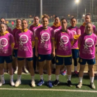 Las jugadoras del Espanyol de fútbol, con la camiseta de la Corsa dera Hemna Val d’Aran.