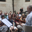 Josep Tero, ayer durante su concierto en el patio del IEI.