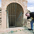 Xavier Pintó, a l’accés al túnel del camp d’aviació.