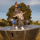 Mónica Mar y Arnau Vinós ensayaron ayer en Tàrrega su obra ‘The half’.