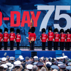 Membres de la Guàrdia Granadera de l’exèrcit britànic durant la cerimònia del Dia D.